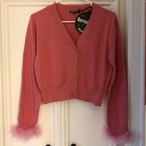 NWT Dolls Kill fun crop sweater w/ fur trim accent in sleeve